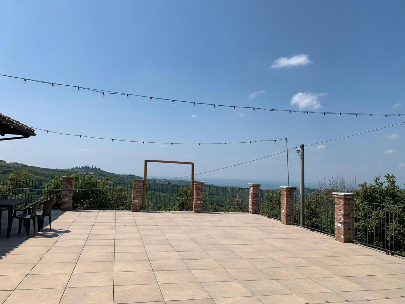 Agriturismo Cascina Anri Mango Exteriér fotografie