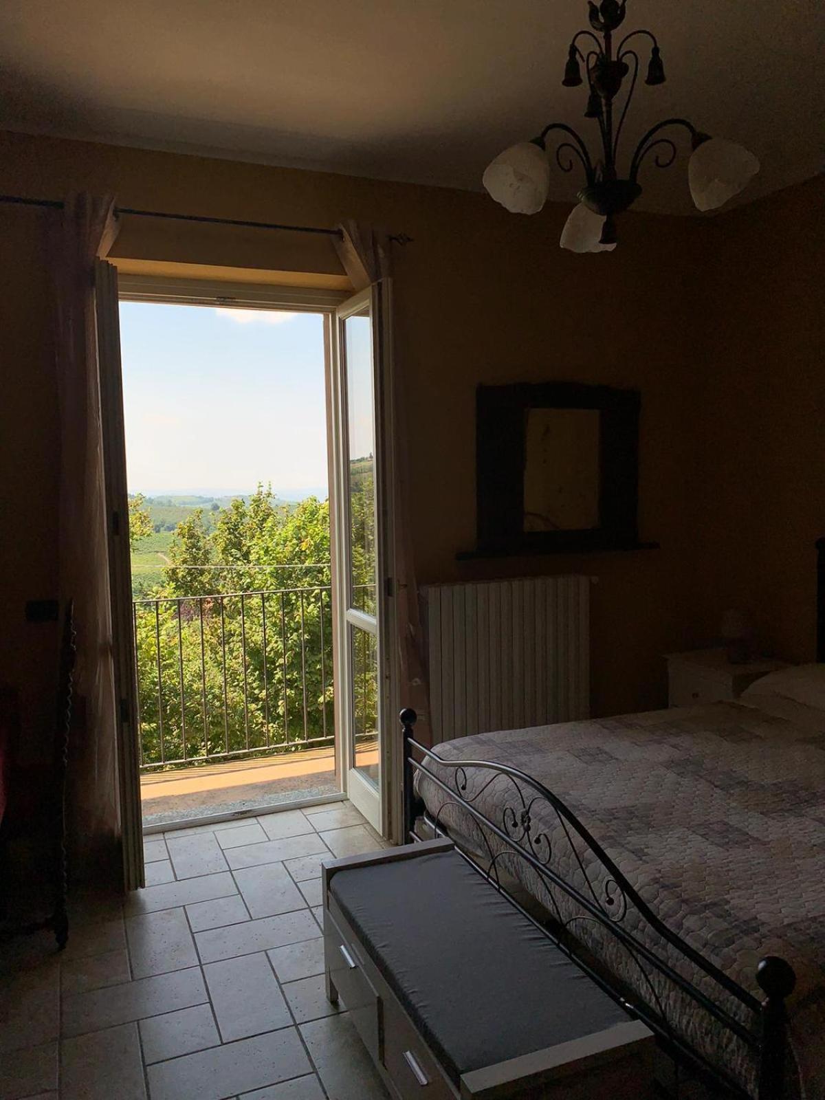Agriturismo Cascina Anri Mango Exteriér fotografie